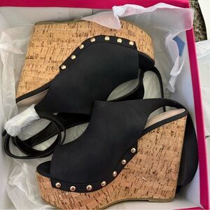 women’s wedge